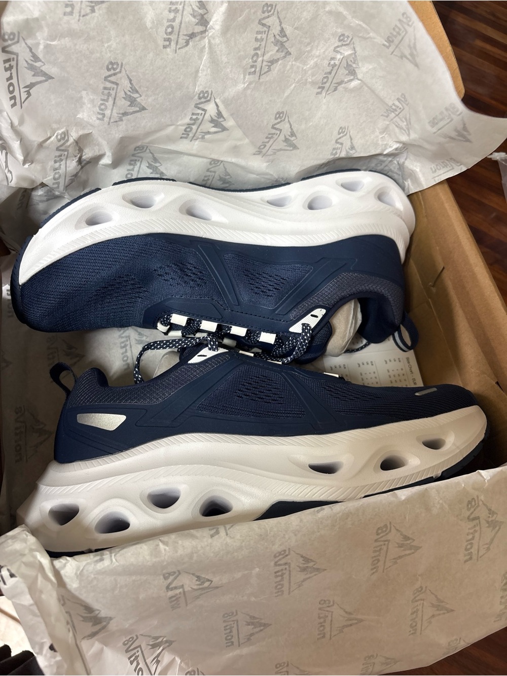 Men's Athletic Running Shoes in Navy and White - Lightweight Performance